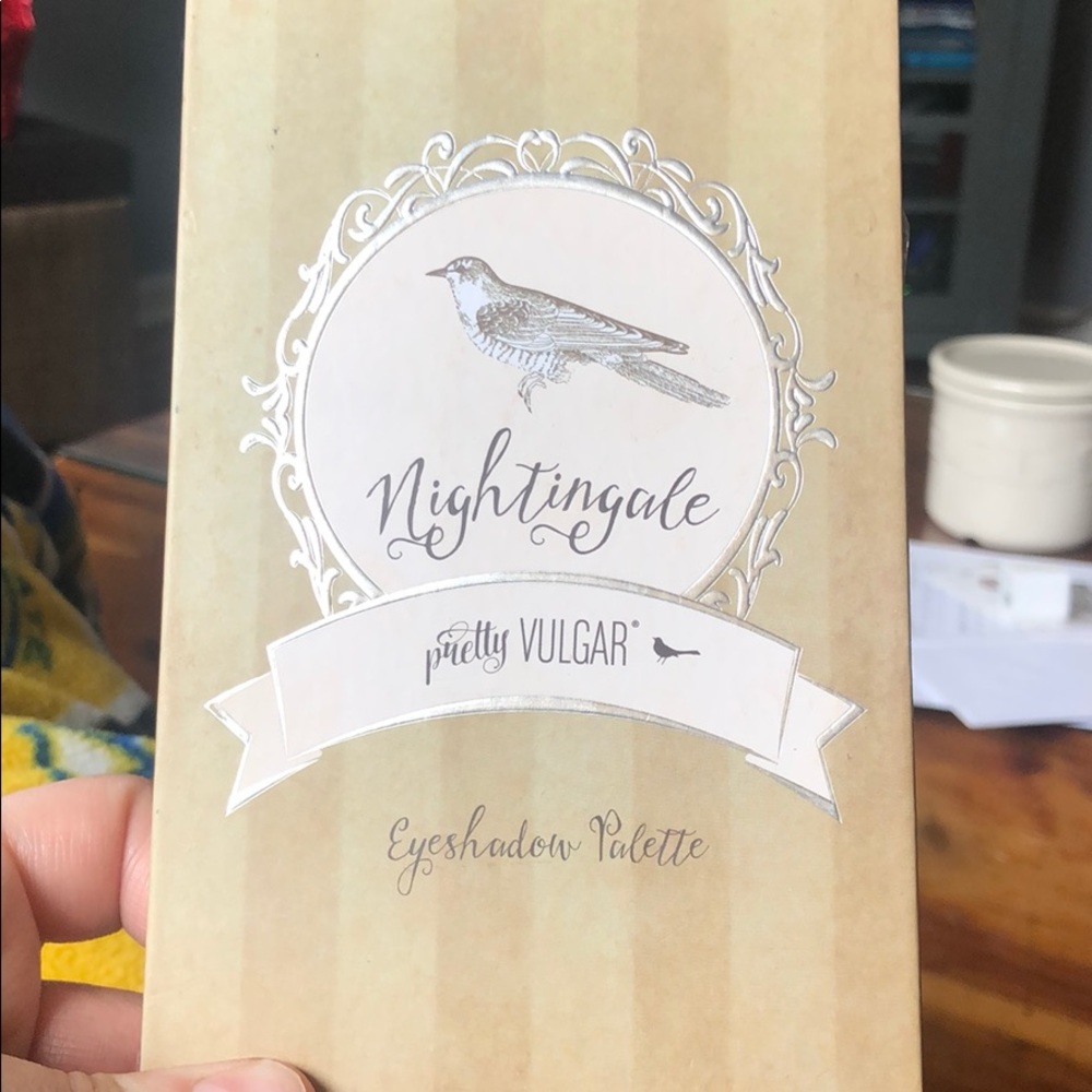 Pretty vulgar Nightingale eyeshadow pallet